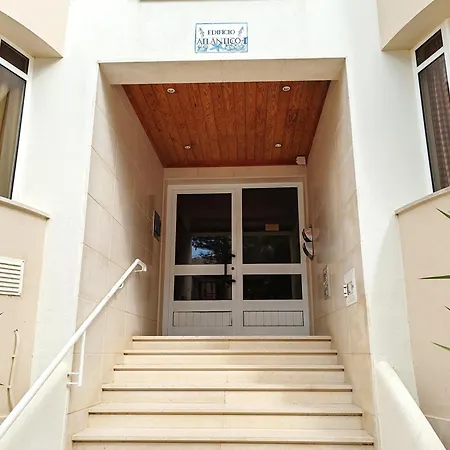 4c Atlantico 1 - Casas & Papeis * Armação de Pêra