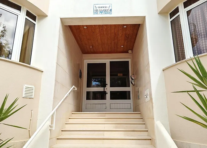 4c Atlantico 1 - Casas & Papeis * Armação de Pêra